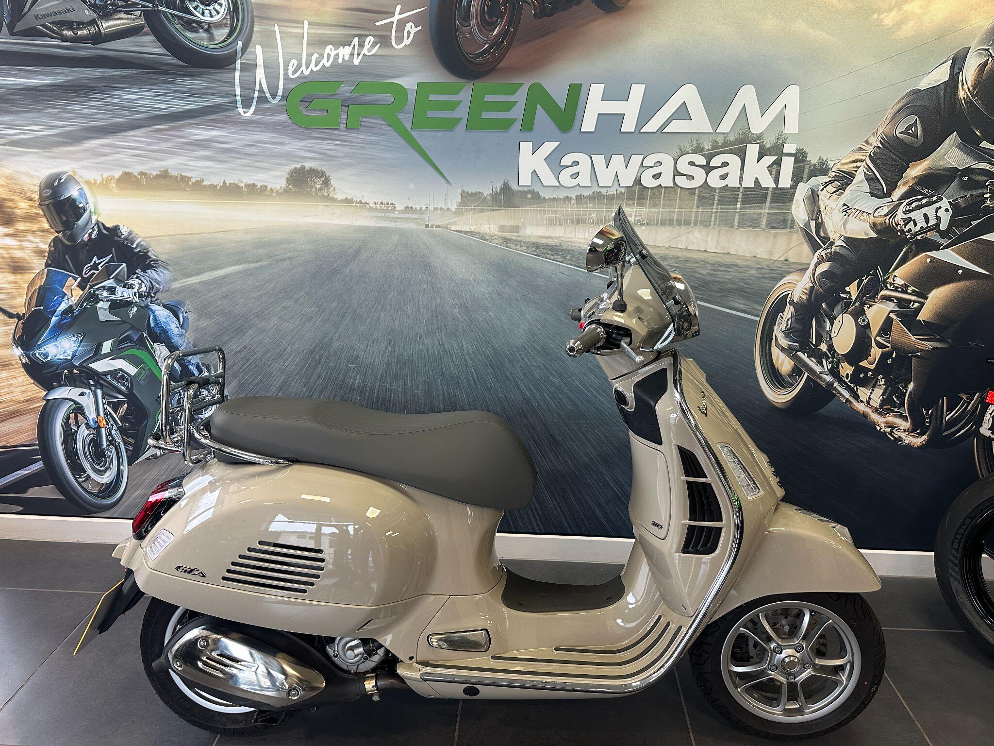 2025 Piaggio Vespa GTS 310